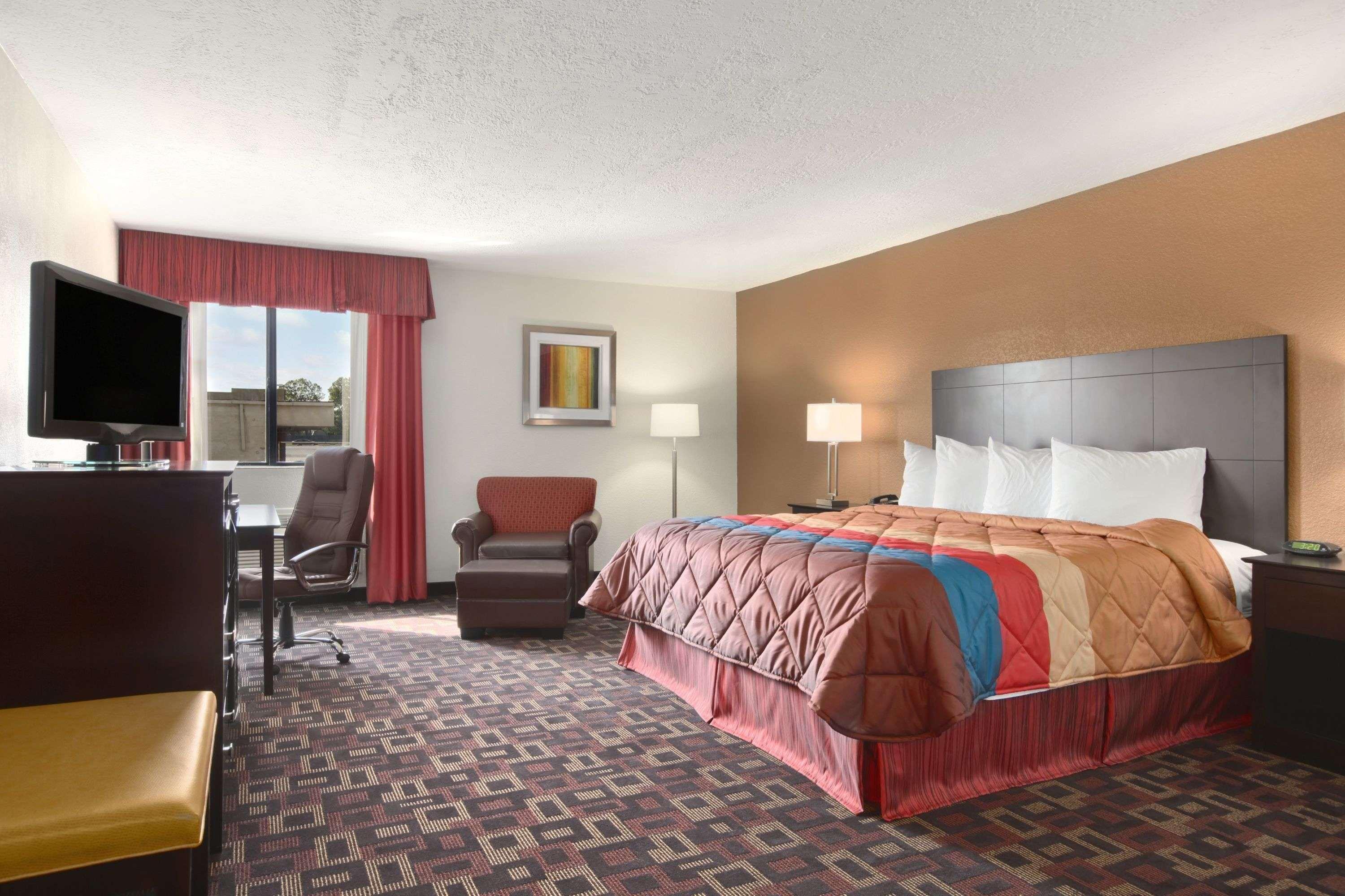 Sky Tree Hotels Tulsa Eksteriør billede