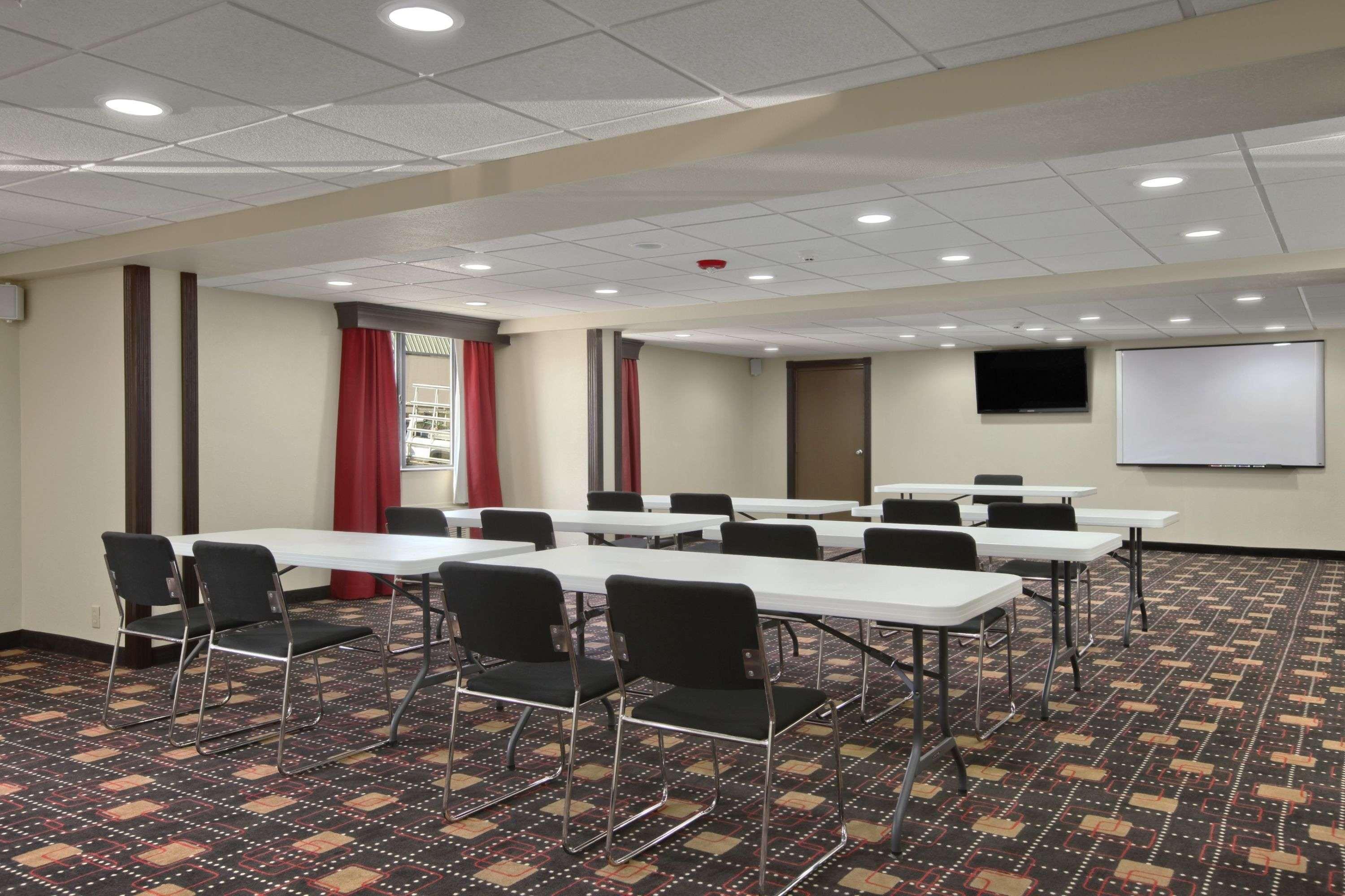 Sky Tree Hotels Tulsa Faciliteter billede